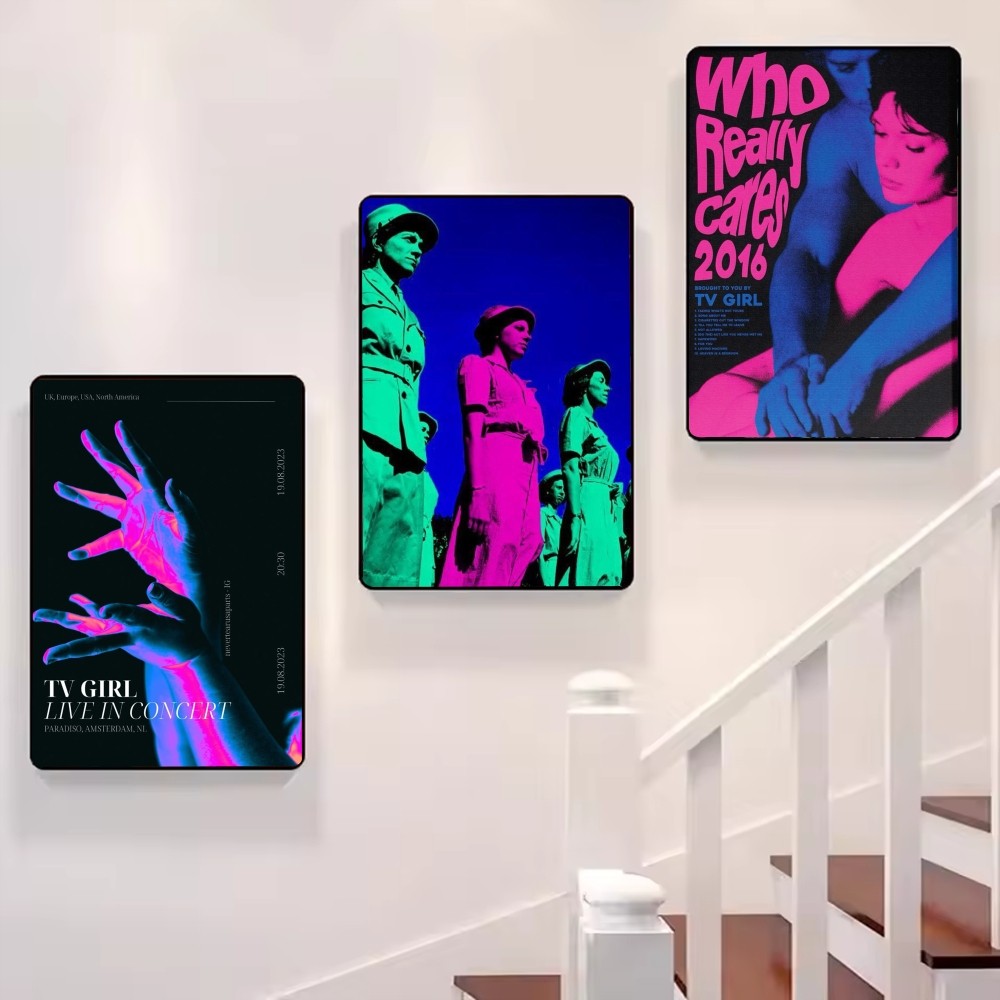 Pink Blue TV Girl Art Poster H - Home Office And Tv Room Ideas recensie en prijs