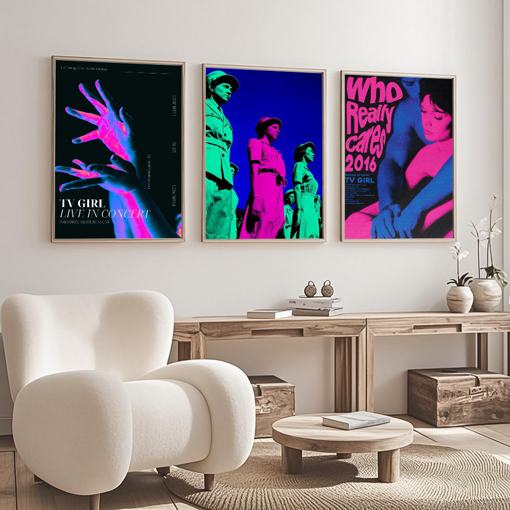 Pink Blue TV Girl Art Poster H - Home Office And Tv Room Ideas recensie en prijs
